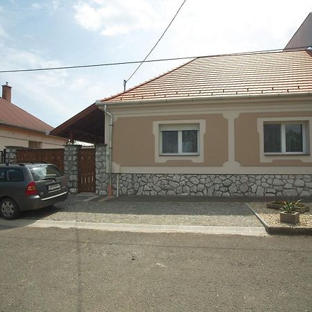 Holiday Home Podium Eger Eksteriør bilde